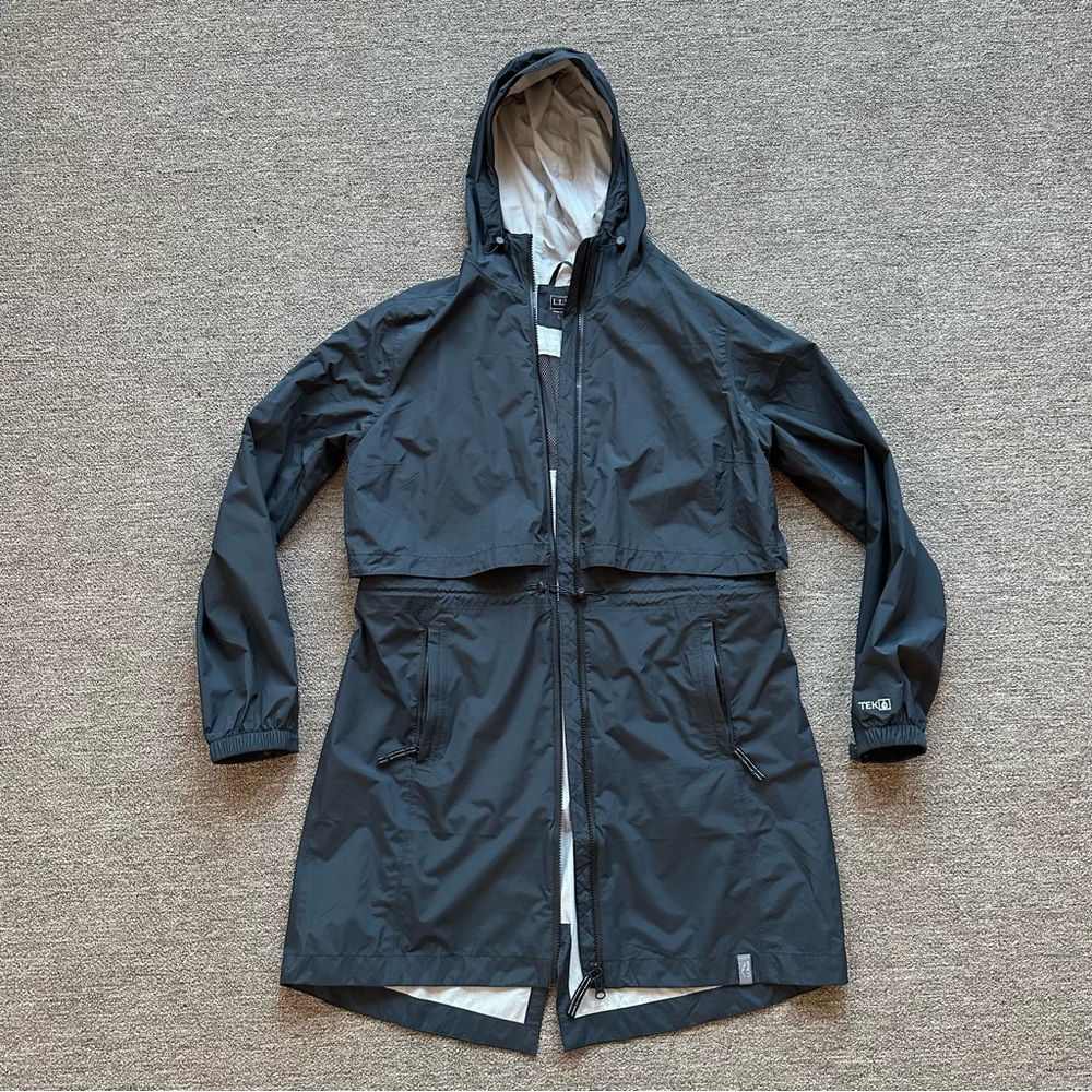LL Bean Black Raincoat size Large Regular